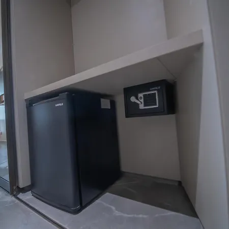 فندق Atena*** ساتورْنْ