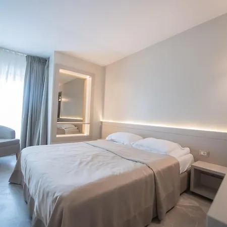 Atena*** فندق ساتورْنْ