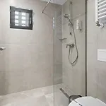 Atena*** מלון