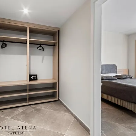 Atena*** Hotel Saturn